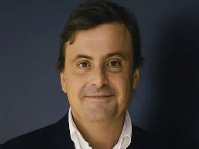 Carlo Calenda raccomanda Selvarindrix